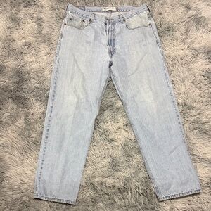 Levis 550 Jeans size 36x32 relaxed fit